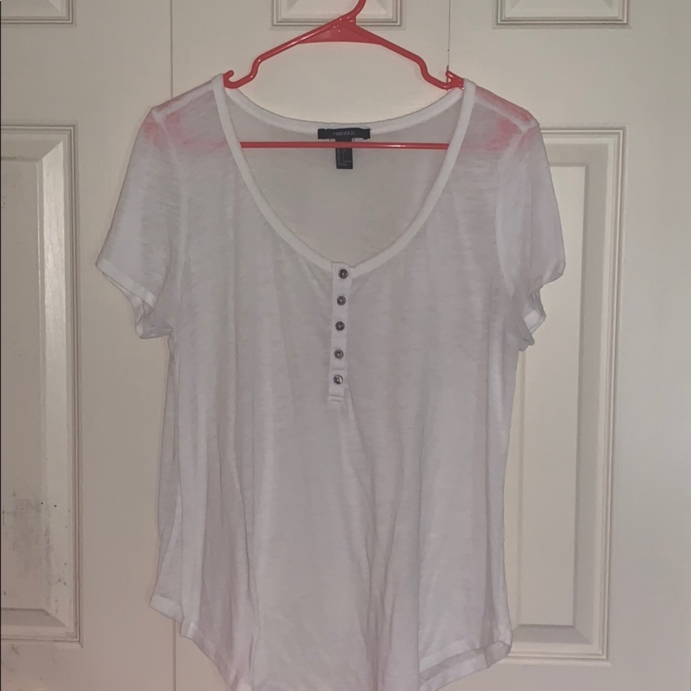 White t-shirt (4/$20)